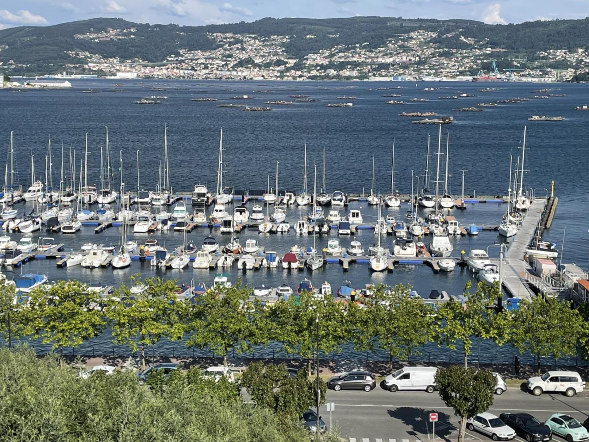 Atico Deluxe Muy Cerca De La Playa, Parking Gratis Lägenhet Moaña Exteriör bild